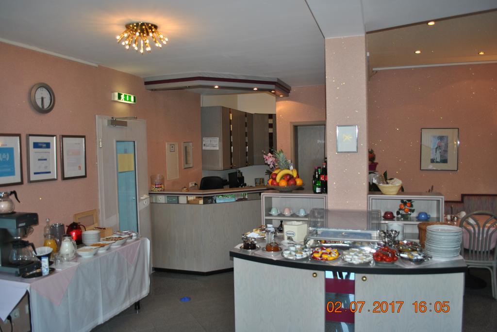 Hotel Garni Am Schaefersberg Нідернгаузен Екстер'єр фото
